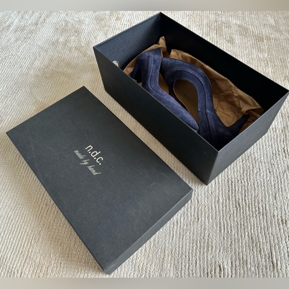 N.D.C. Made by Hand Blue Suede Heels, size 38.5 - Picture 4 of 9
